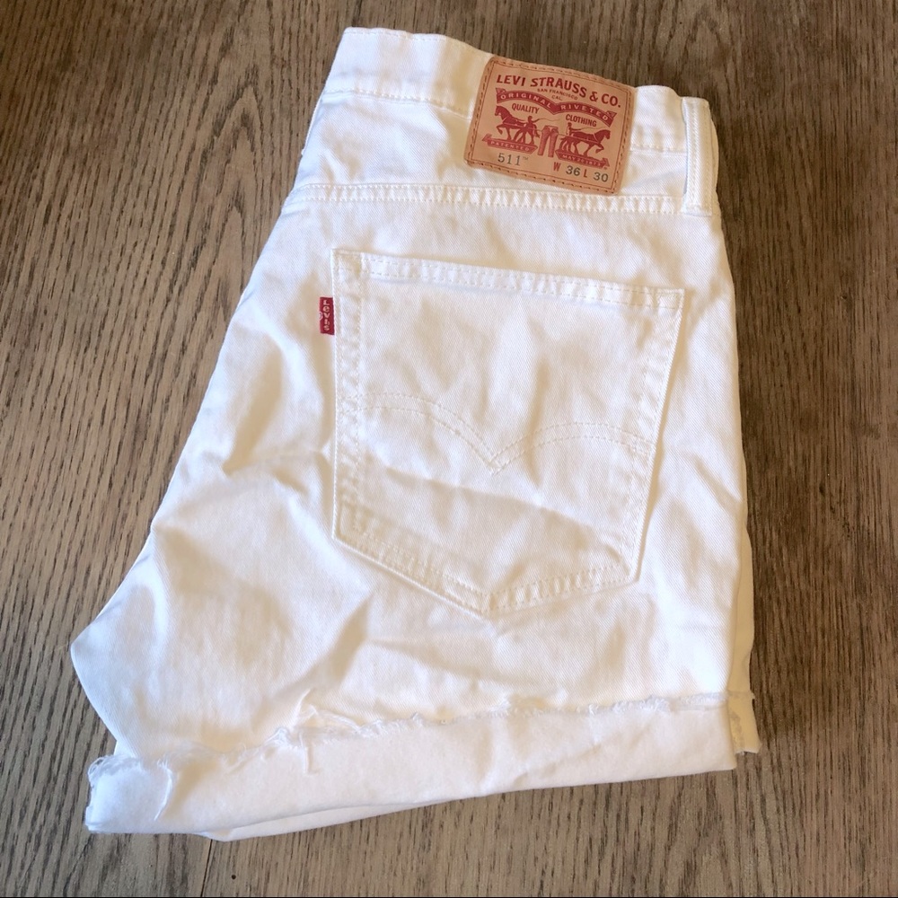 Levi’s Jean Cut Off Shorts